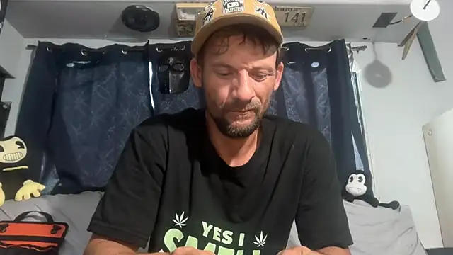 Snapshot of goodick4u28 chatting on 05/01/26, 12:04 goodick4u28 online show from 05/01/26, 12:04