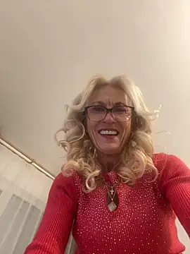 Snapshot of adella13 chatting on 12/22/25, 07:36 adella13 online show from 12/22/25, 07:36