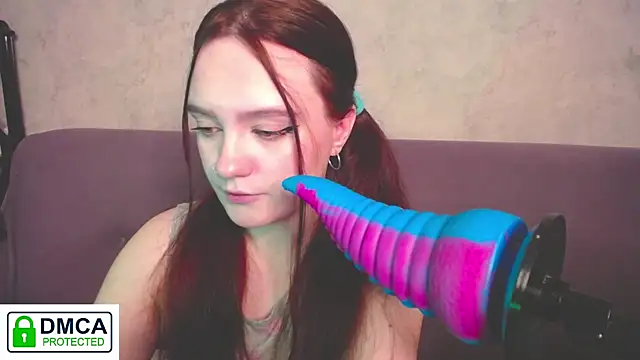 Alyssa   Scarlet online show from 11/21/25, 03:49