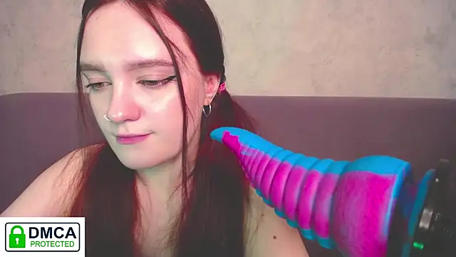 Snapshot of Alyssa___Scarlet chatting on 11/12/25, 08:29 Alyssa Scarlet online show from 11/12/25, 08:29