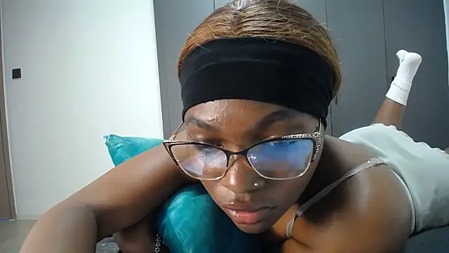 Snapshot of Pretty_Liya08 chatting on 04/26/26, 07:38 Pretty Liya08 online show from 04/26/26, 07:38