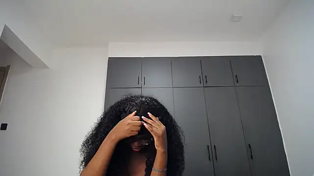 Snapshot of Pretty_Liya08 chatting on 06/17/26, 05:34 Pretty Liya08 online show from 06/17/26, 05:34