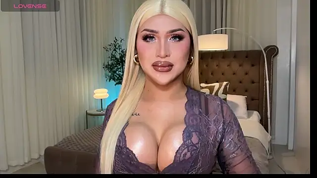 Your Majesty Tyra online show from 03/23/26, 01:28