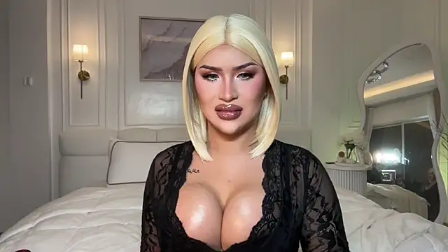 Your Majesty Tyra online show from 06/25/26, 05:05