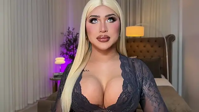 Your Majesty Tyra online show from 10/21/25, 05:18