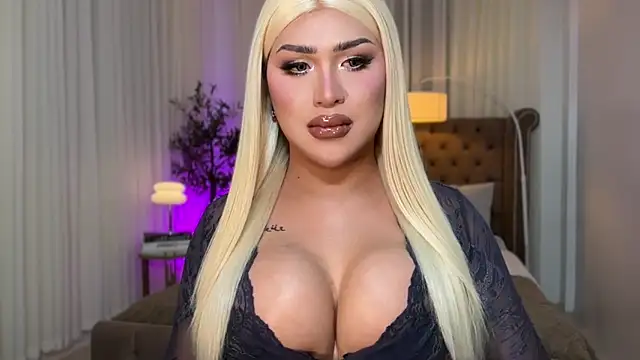 Your Majesty Tyra online show from 10/08/25, 11:12