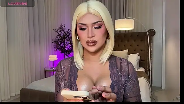 Your Majesty Tyra online show from 05/04/26, 05:00
