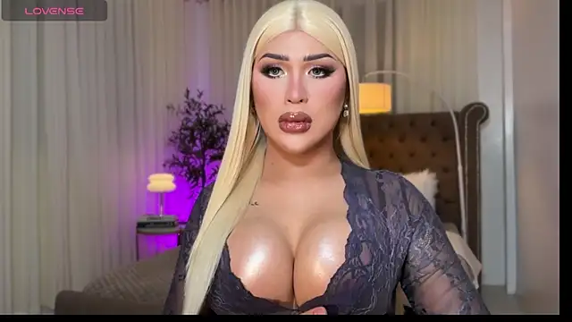 Your Majesty Tyra online show from 11/14/25, 05:11