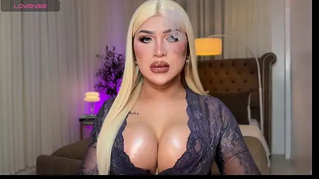 Your Majesty Tyra online show from 11/03/25, 03:23