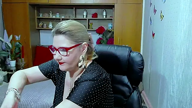 LucilleFenlys online show from 03/13/26, 08:58