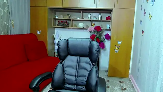 Snapshot of LucilleFenlys chatting on 03/12/25, 11:12 LucilleFenlys online show from 03/12/25, 11:12