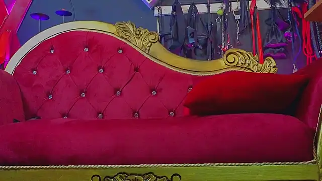 PerlaDivaio online show from 10/27/25, 02:40