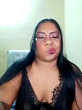 rosmery-navarro online show from 12/17/25, 05:12