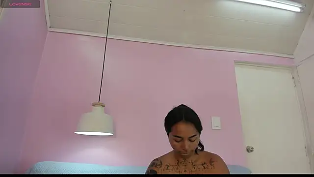 miss soffi  online show from 05/26/26, 06:17