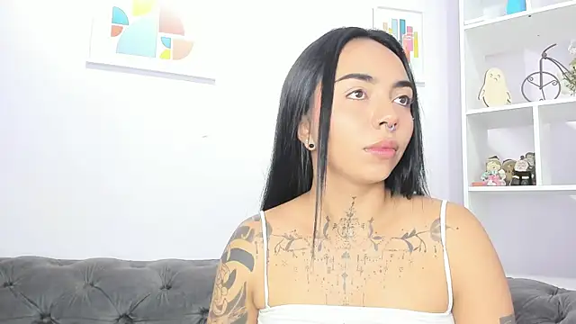 miss soffi  online show from 02/06/26, 12:56