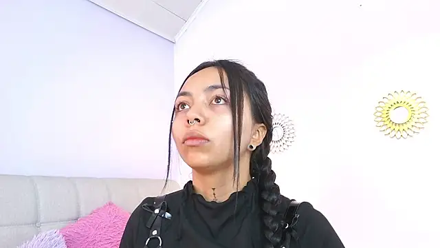 miss soffi  online show from 03/13/26, 12:32