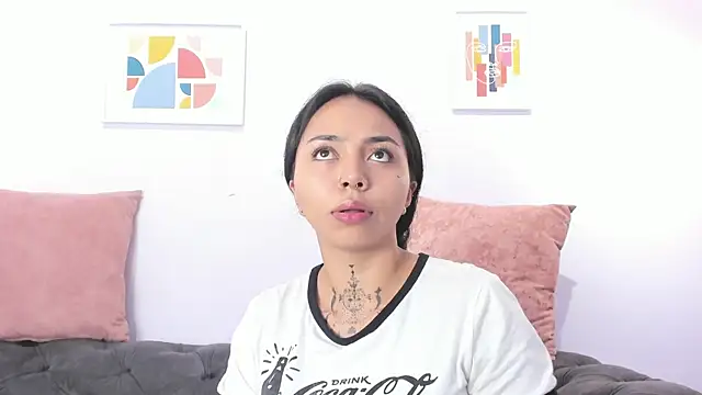 Snapshot of miss_soffi_ chatting on 01/17/25, 12:10 miss soffi online show from 01/17/25, 12:10