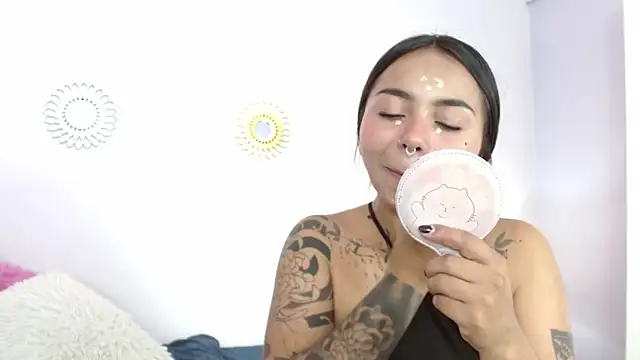 miss soffi  online show from 12/03/25, 05:34