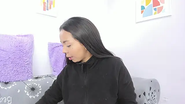 Snapshot of miss_soffi_ chatting on 10/16/25, 12:24 miss soffi online show from 10/16/25, 12:24