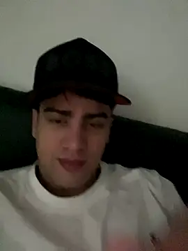 Snapshot of _tilzon chatting on 10/24/25, 05:06 tilzon online show from 10/24/25, 05:06