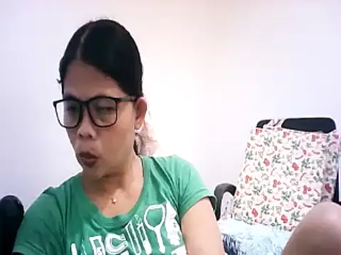 pinay milfxx online show from 11/08/25, 12:14