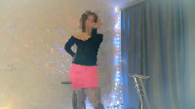 Snapshot of elenaza chatting on 09/30/25, 07:53 elenaza online show from 09/30/25, 07:53