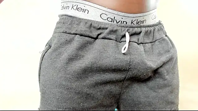 Black Master19cm online show from 03/05/25, 06:45