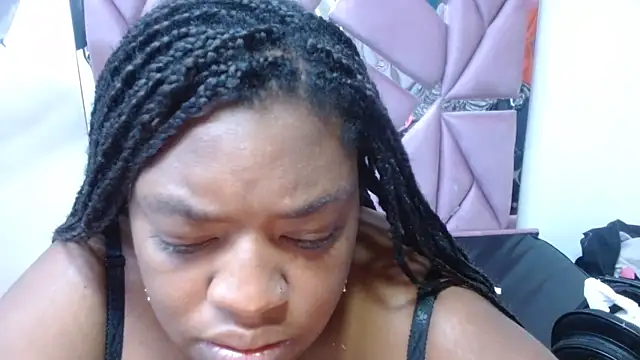 morenahott1 online show from 03/19/26, 01:33