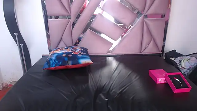 morenahott1 online show from 01/15/26, 12:52