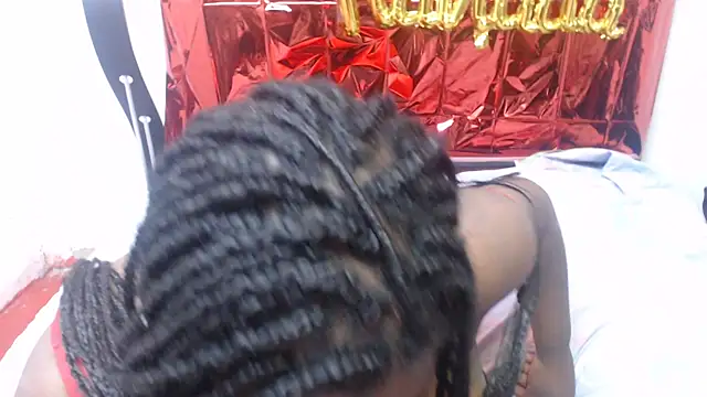 morenahott1 online show from 12/05/25, 12:37