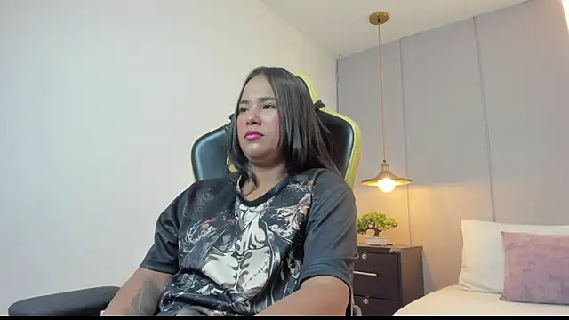 Snapshot of isabella_florez chatting on 04/28/26, 01:59 isabella florez online show from 04/28/26, 01:59