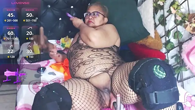 mature beautiful online show from 02/23/26, 11:44