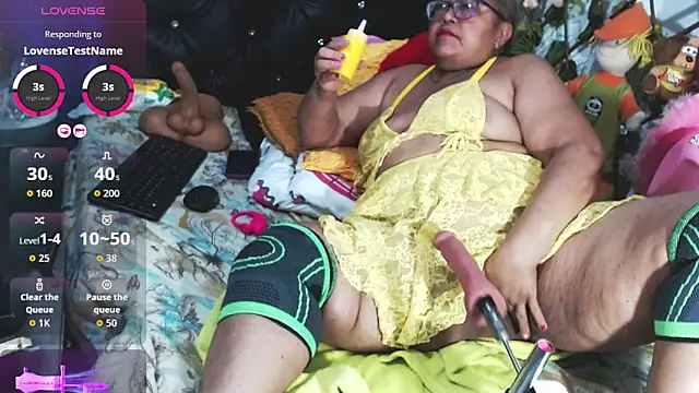 mature beautiful online show from 03/28/26, 12:06