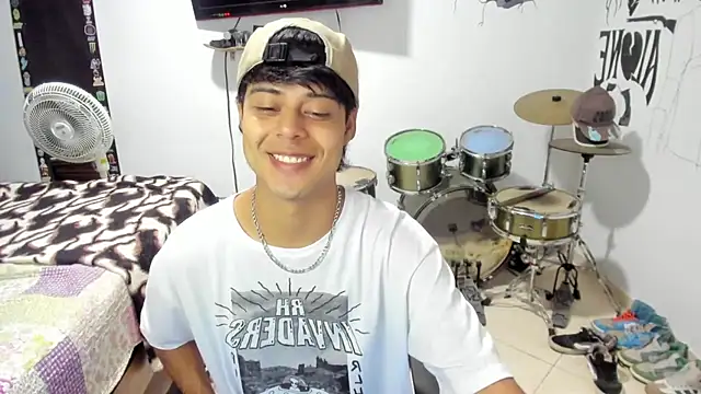 Zack falcon online show from 10/30/25, 03:27