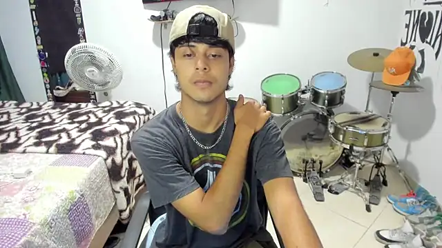 Zack falcon online show from 11/11/25, 04:40