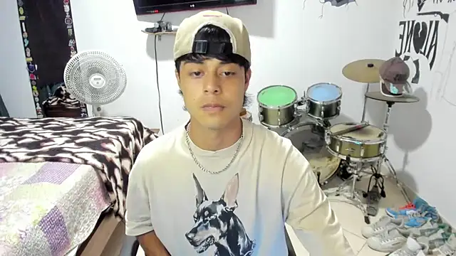 Zack falcon online show from 11/05/25, 03:09