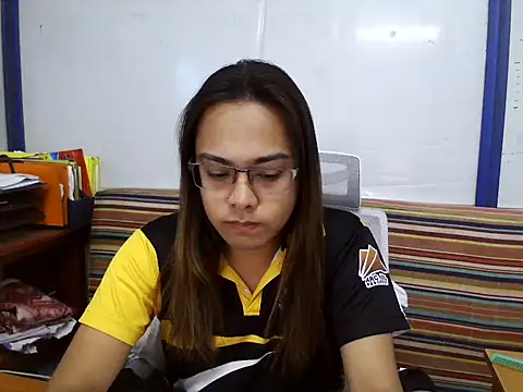 Your PrettyGirlxxx online show from 02/26/25, 05:35