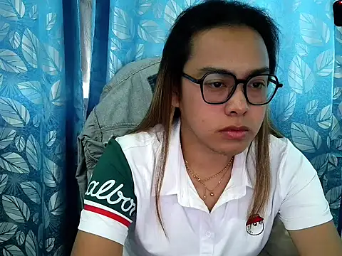 Your PrettyGirlxxx online show from 10/27/25, 01:17