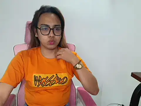 Your PrettyGirlxxx online show from 03/20/26, 10:05