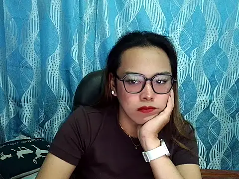 Your PrettyGirlxxx online show from 09/24/25, 12:18