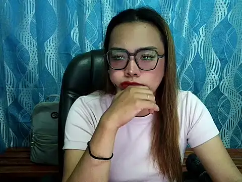 Your PrettyGirlxxx online show from 09/24/25, 11:54