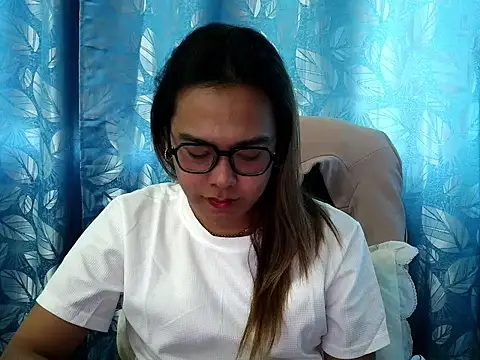 Your PrettyGirlxxx online show from 11/06/25, 06:17