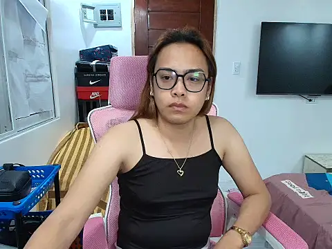 Your PrettyGirlxxx online show from 02/16/26, 01:32