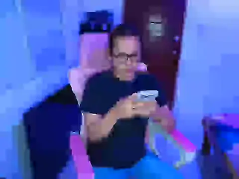 Your PrettyGirlxxx online show from 02/13/26, 09:53