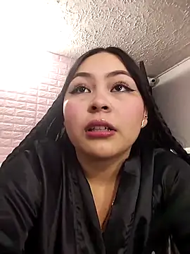 Hana    online show from 11/11/25, 09:31