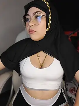 Hana    online show from 03/23/26, 11:37