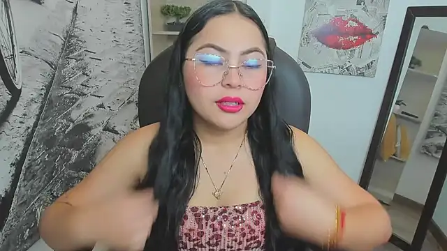 Hana    online show from 11/13/25, 10:24