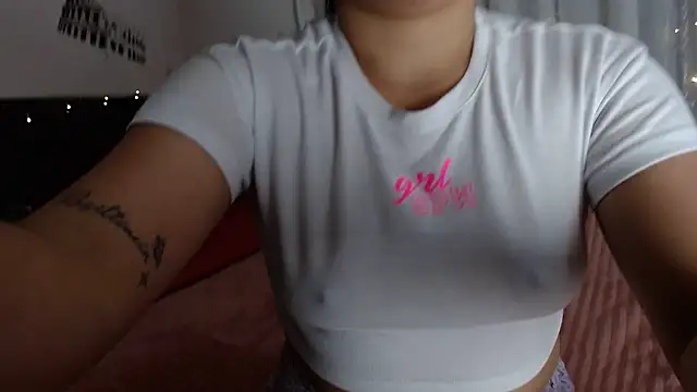 Hana    online show from 12/04/25, 08:52