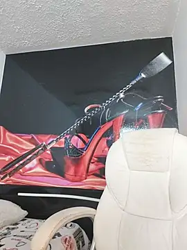 Hana    online show from 04/11/26, 10:57