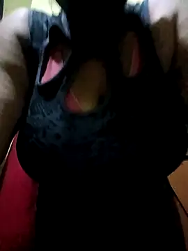 silkyrani123 online show from 10/20/25, 06:08